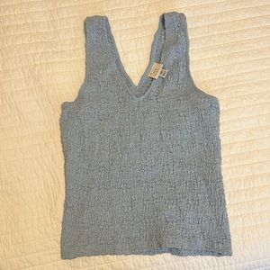 A new day blue crinkle tank vneck XS